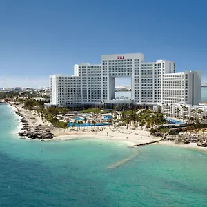 https://riu-palace-peninsula.quintano-roohotels.com