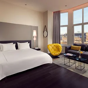 Отель Park Plaza Victoria