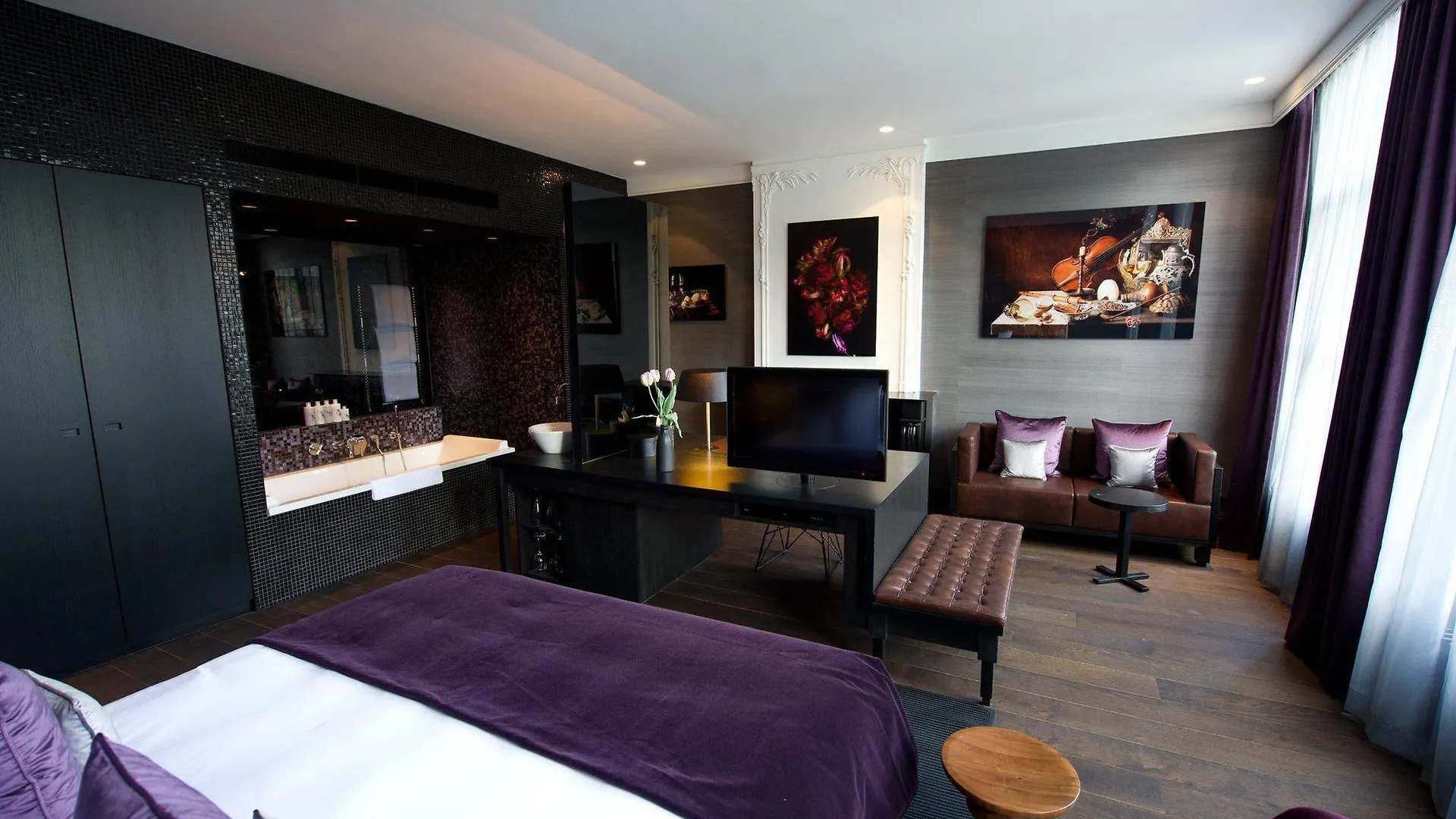 Canal House Amsterdam 4*,